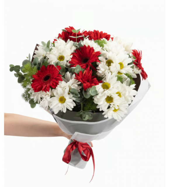 Beyaz Bukette Beyaz Papatya ve Kırmızı Gerbera